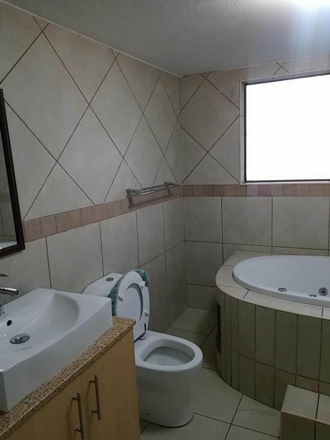 Pinto City Motel เคมป์ตัน พาร์ค ภายนอก รูปภาพ